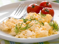 Sałatki z jaj nie tylko na Wielkanoc. Przepisy