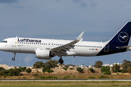 Lufthansa oszczędzi na jedzeniu. Koniec z bezpłatnym jedzeniem w klasie ekonomicznej