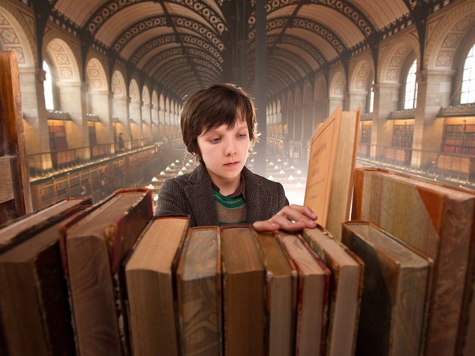 Osieroconego Hugo Cabreta zagrał Asa Butterfield