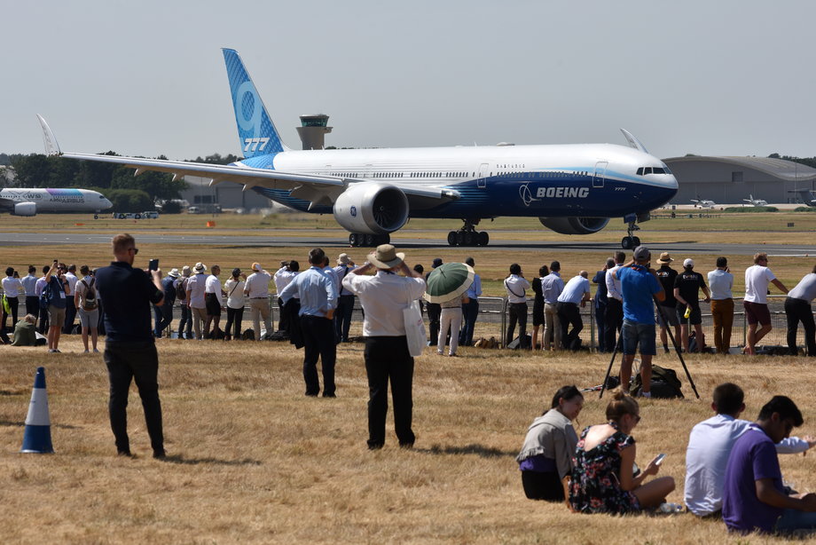 Pokaz Boeinga 777x we Farnborough w Anglii. 19 lipca 2022 r. 