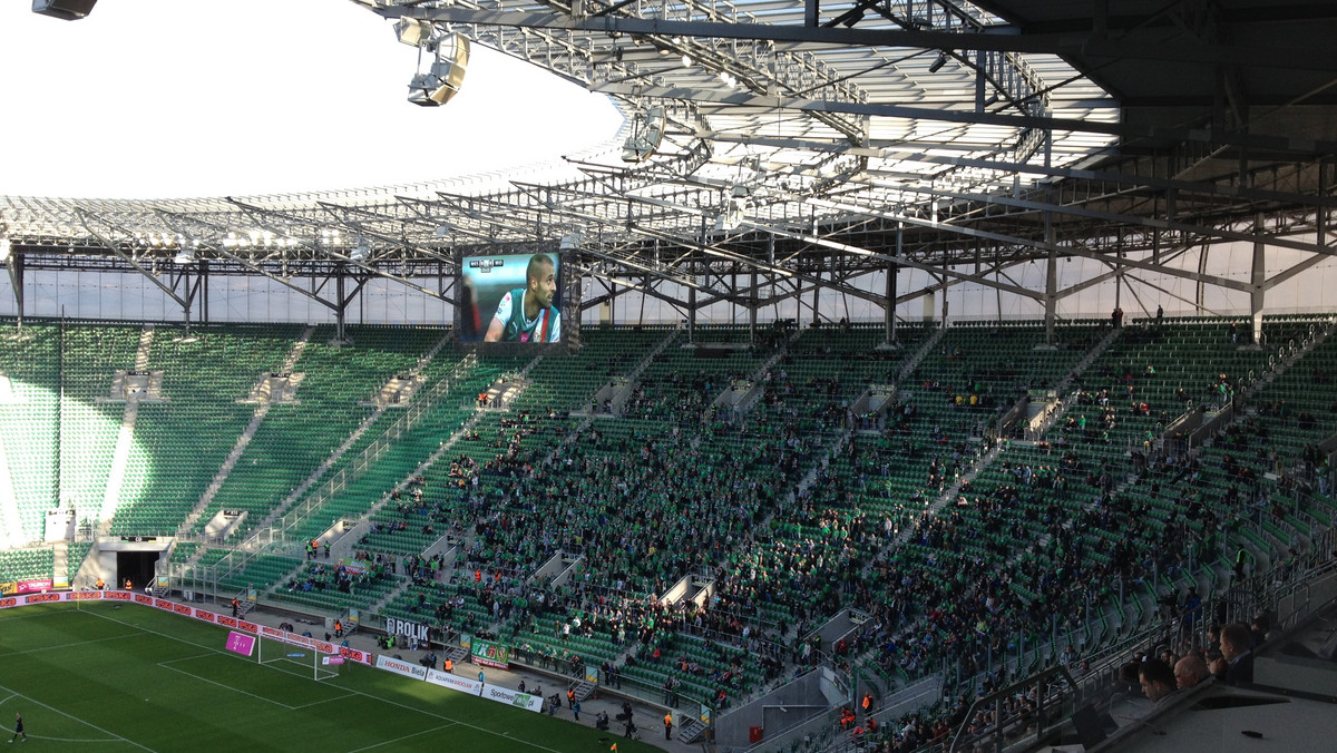 Kompania Piwowarska Tyskie została nowym sponsorem piłkarskiego Śląska i Stadionu Wrocław. Zarówno w jednym, jak i drugim przypadku umowy zostały podpisane na trzy lata. To, ile pieniędzy trafi do kasy klubu i stadionu – owiane jest tajemnicą.