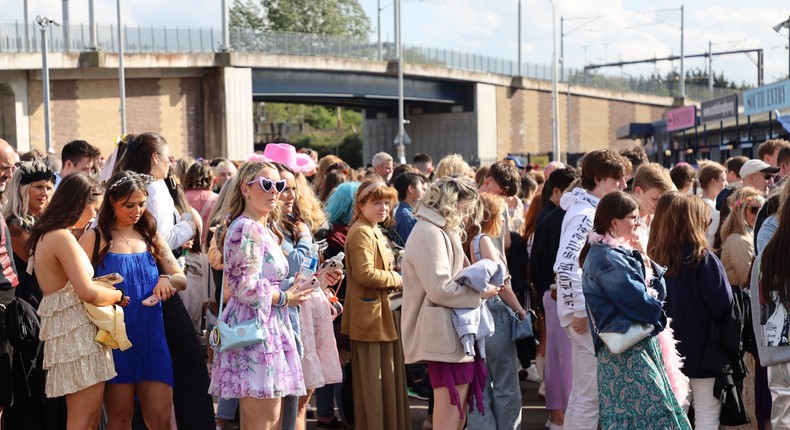 The queues to get into The Eras Tour at Murrayfield Stadium, where Swift began her 15-show UK tour, began early on Friday morning.Eve Crosbie/Business Insider