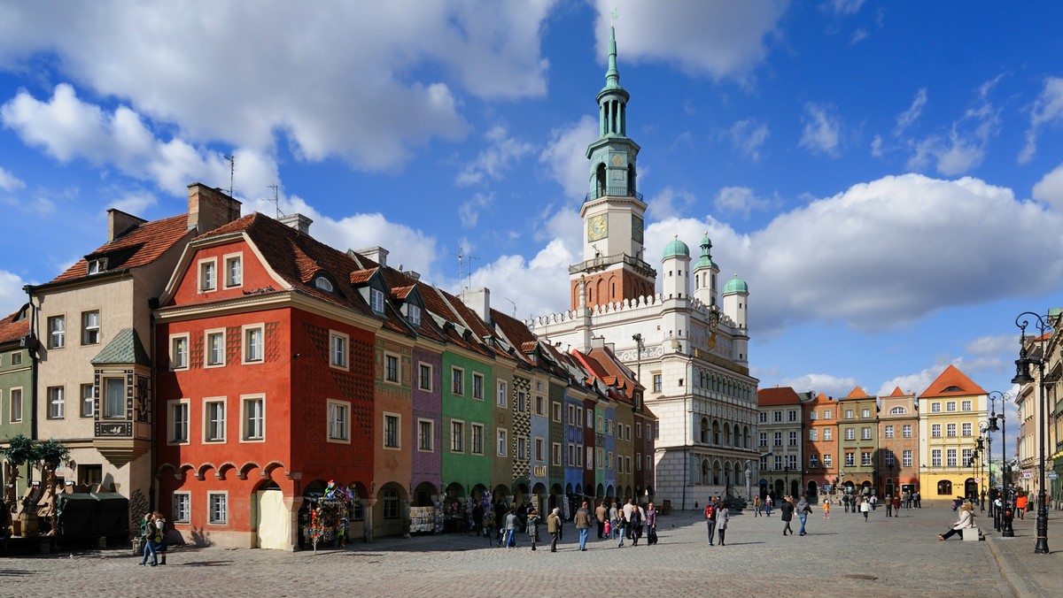 Tworzenie miejsc pracy - mimo najniższego bezrobocia w kraju - to obok poprawy jakości służby zdrowia najważniejszy problem, z jakim boryka się Poznań - wynika z Badań Jakości Życia Mieszkańców Poznania 2013. Pokazują one też, że wśród poznaniaków wzrasta pesymizm.