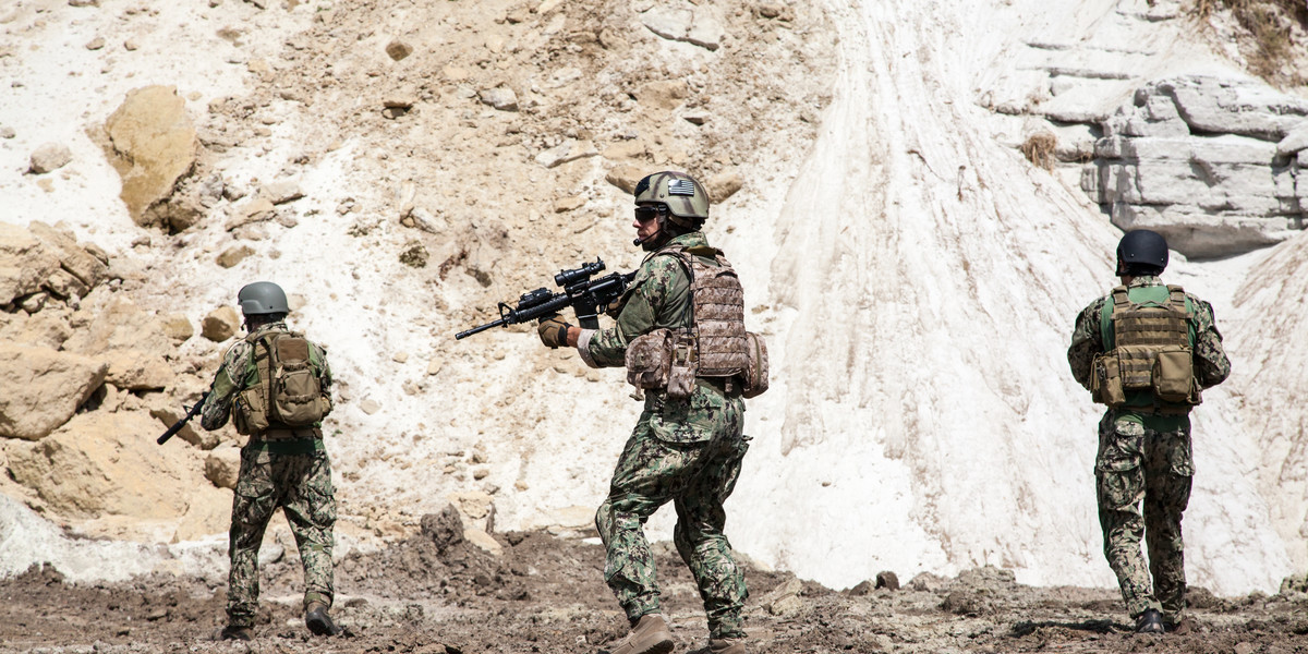 Szkolenie na komandosa Navy SEAL jest niezwykle wymagające. Dlatego część chętnych ucieka się do osobliwego wsparcia.