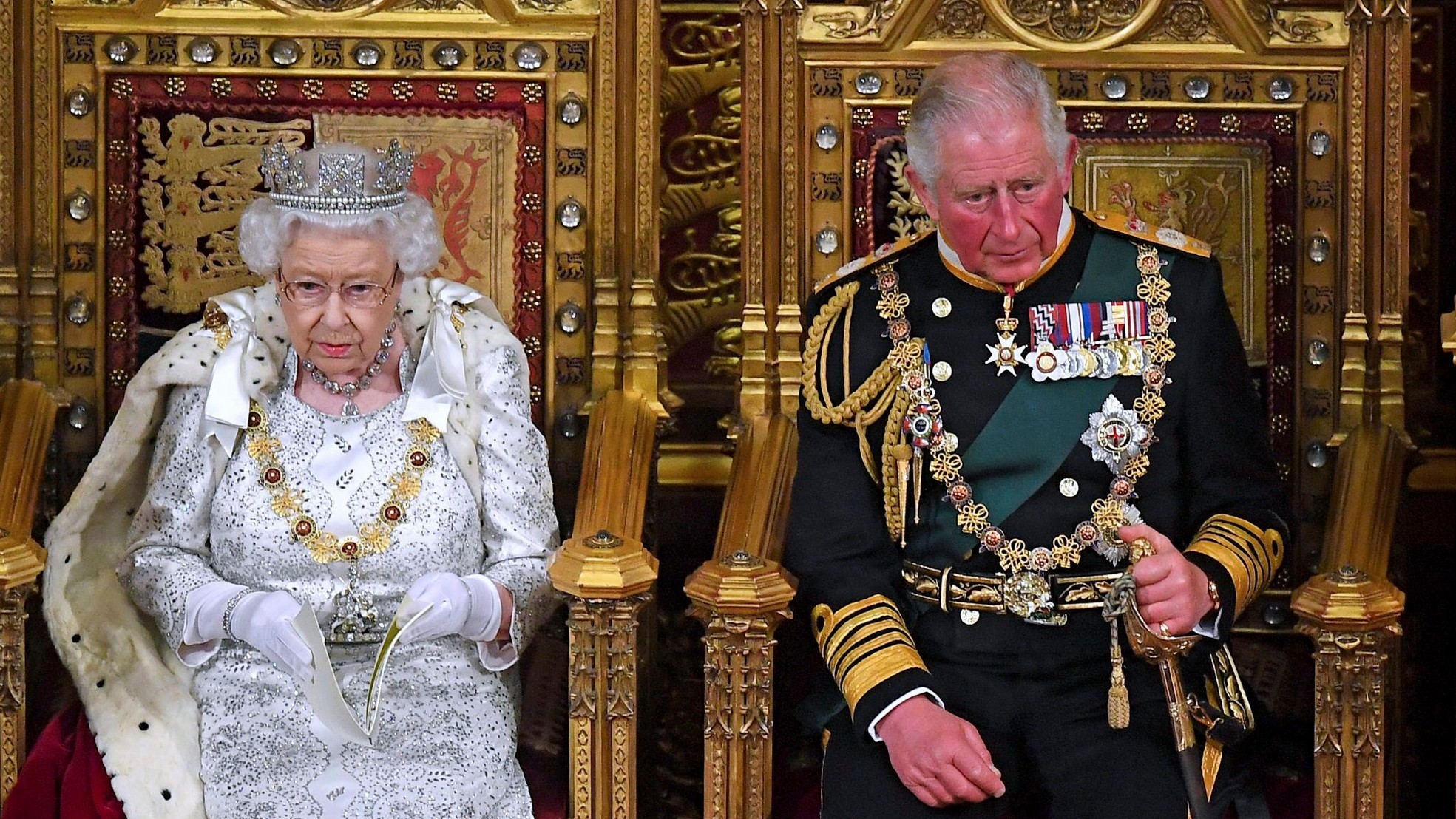 Zosnulá kráľovná Alžbeta II. a britský panovník Karol III. 