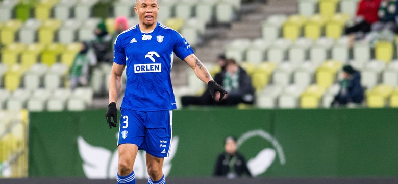 Steve Kapuadi w Legii Warszawa. Środkowy obrońca był jednym z priorytetów transferowych
