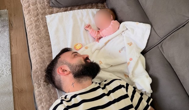 Filip Mitrović sa nećakom