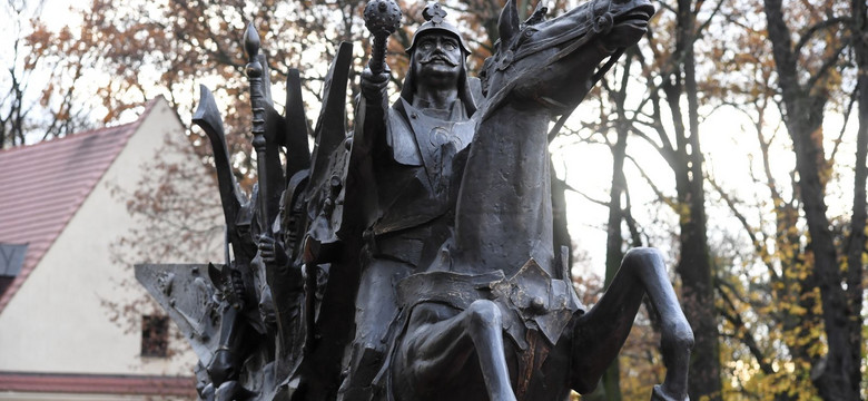 Niechciany w Wiedniu pomnik Jana III Sobieskiego stanął w Krakowie. "Polacy chcą go przekazać w darze Europie"