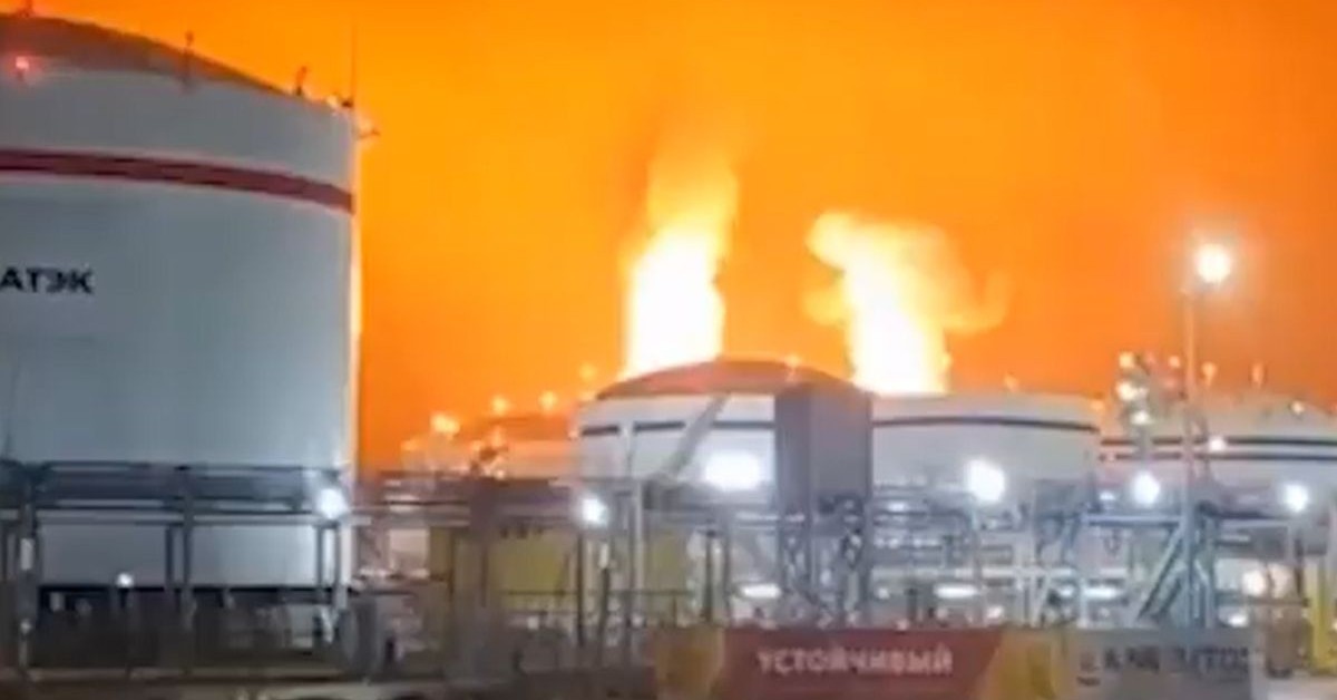 Roje dronów Ukrainy uderzyły nad Bałtykiem. Płonie najważniejszy port Rosji