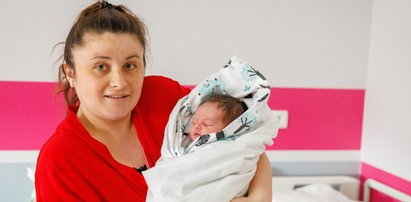 Alona (29 l.) z Ukrainy urodziła w Polsce córeczkę. Tak dała jej na imię!