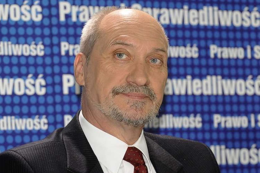 "Antoni Macierewicz to histeryk i partacz"