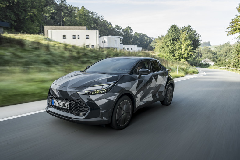 Nowa Toyota C-HR Plug-in Hybrid