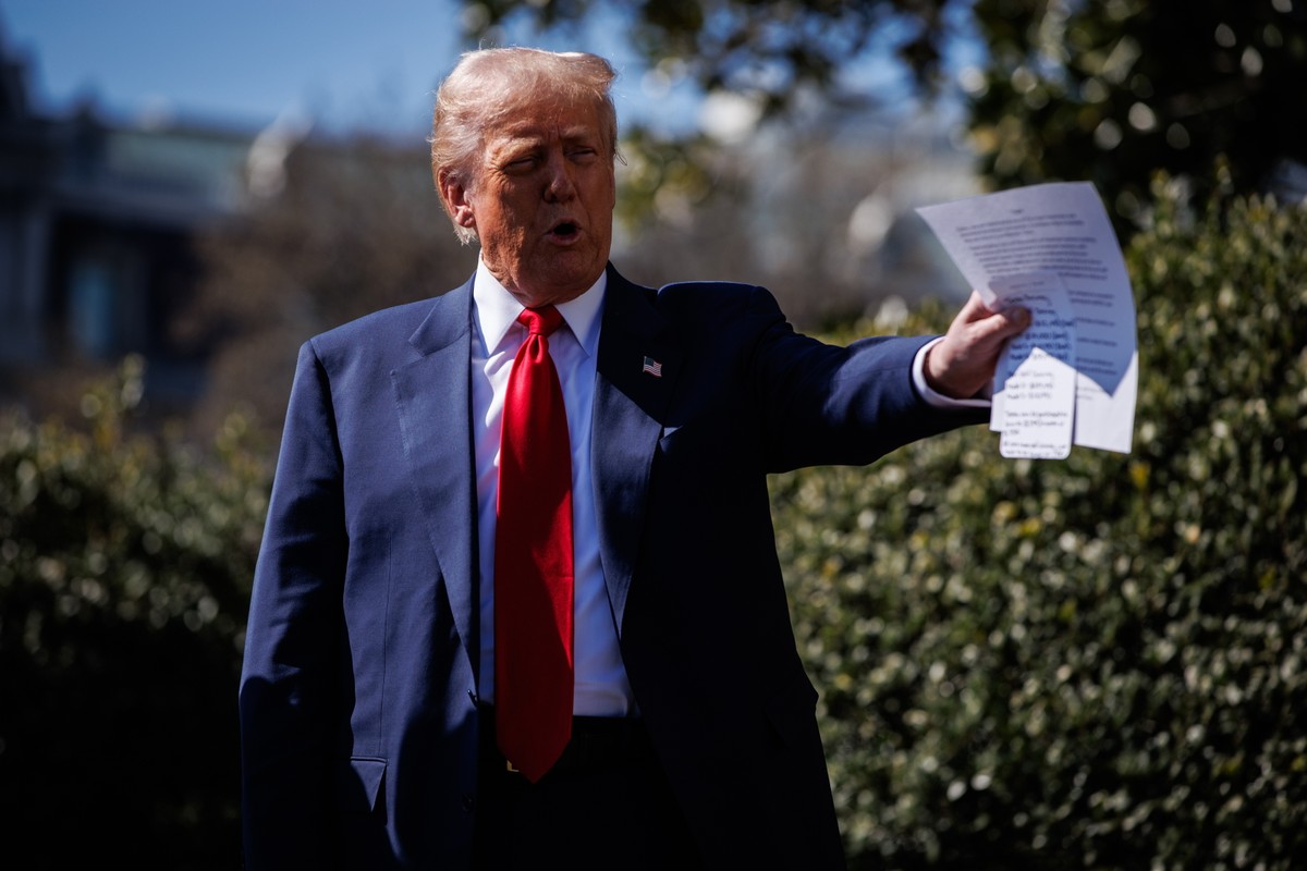Trump zagroził cłem na alkohole z UE