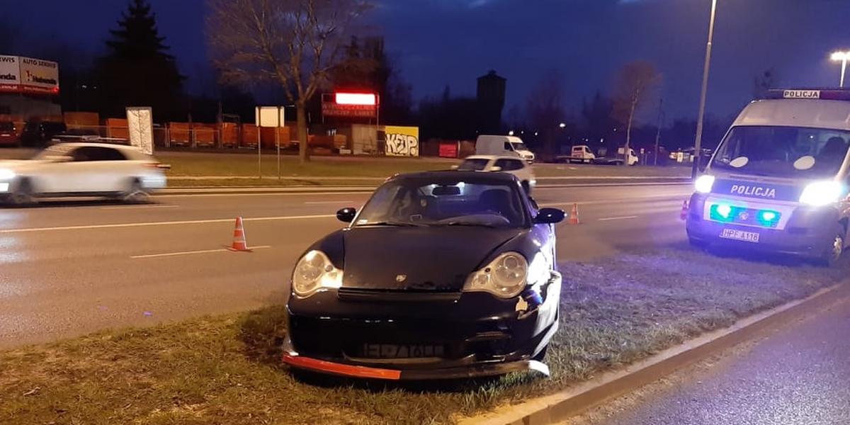 Łódź kierowca porsche uciekał przed policją, miał około 2