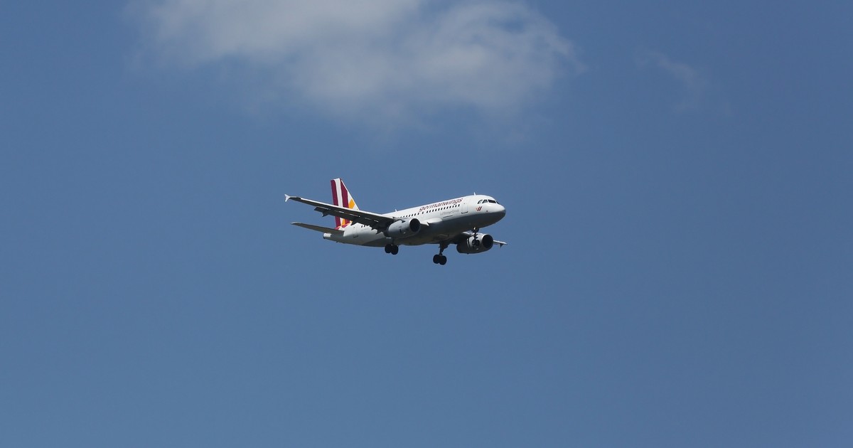 Breaking: összeütközött egy utasszállító gép egy katonai helikopterrel, sok áldozat lehet