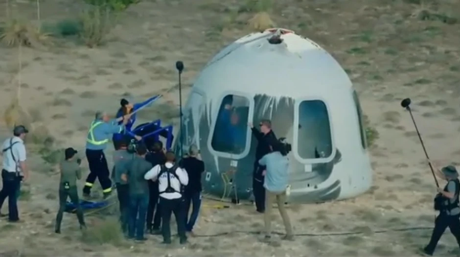 Sletela kapsula sa Bezosom i putnicima