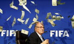 Szef FIFA Blatter wiedział o 100 milionach dolarów łapówek