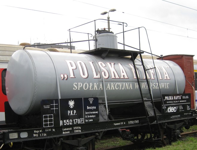 Zabytkowy Wagon Towarowy Polska Nafta, Dni Transportu Publicznego 2010 zdj. Stowarzyszenie Miłośników Komunikacji Szynowej