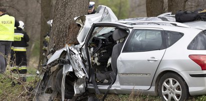 Przyjaciółki umarły ratownikom na rękach. Ich koledzy są ranni. Potworny wypadek w Lubelskiem