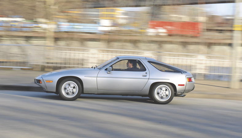 Porsche 928 - spalanie testowe 14,8 l/100 km