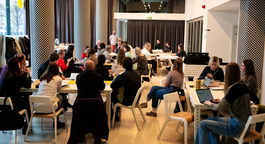 W warsztacie wzięli udział przedstawiciele miasta, uczelni, organizacji pozarządowych, młodzieży oraz sektora prywatnego.