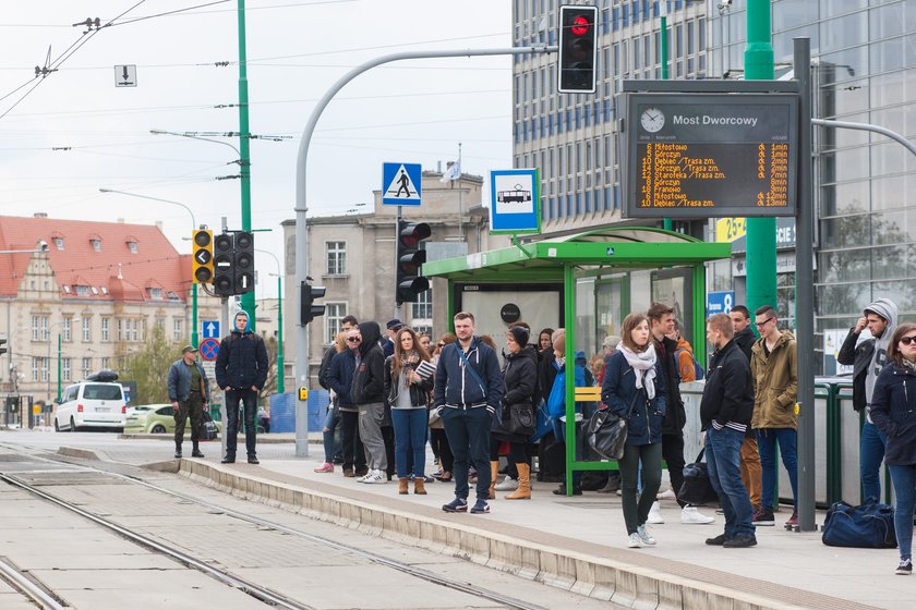 Będą remontować torowisko na Moście Dworcowym. Dużo utrudnień