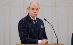 Szejnfeld atakuje rząd: Brakuje pieniędzy na sprzęt medyczny, a oni kupują… limuzyny