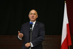 Brudziński: Przemysł pogardy zakończył się tragedią smoleńską. Czy Tusk wyciągnął wnioski?