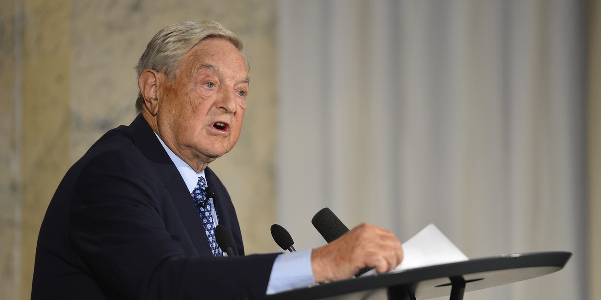 George Soros tym razem miał nie grać przeciwko brytyjskiej walucie, tak jak robił to w 1992 r.