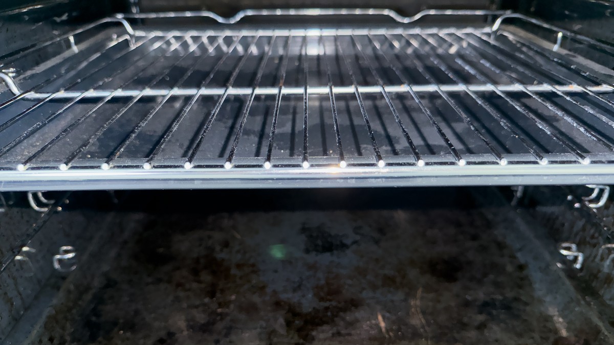 Kako očistiti pleh od masnoće