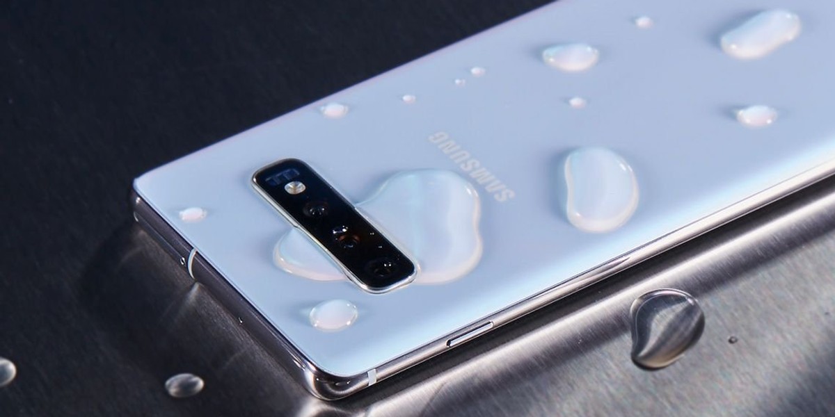 list of samsung phones that are water resistant