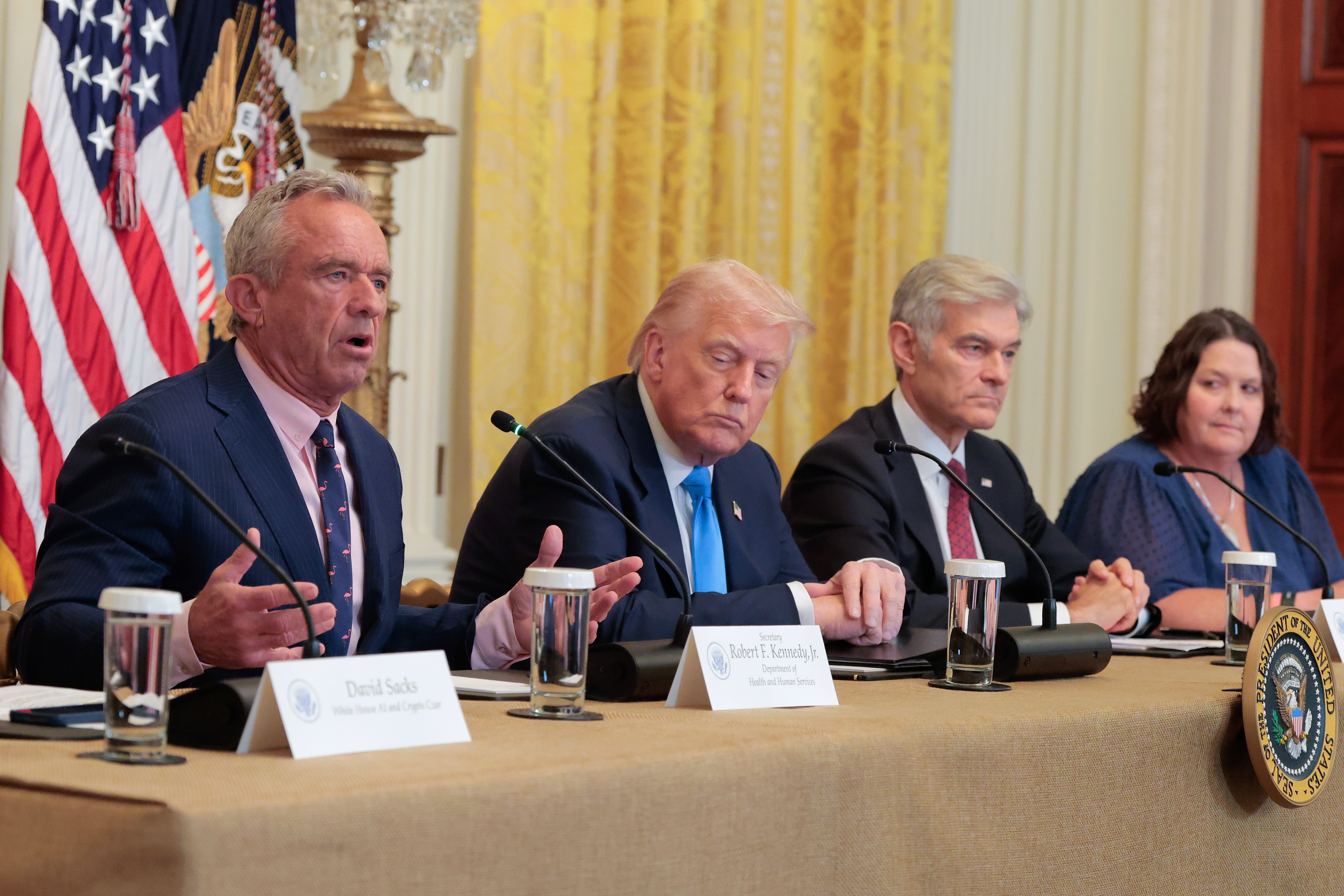 Kennedy Jr blocca 500 milioni per vaccini mRNA negli Usa