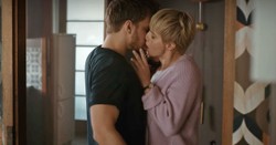 "Dzisiaj śpisz ze mną". Polski film Netflixa światowym hitem