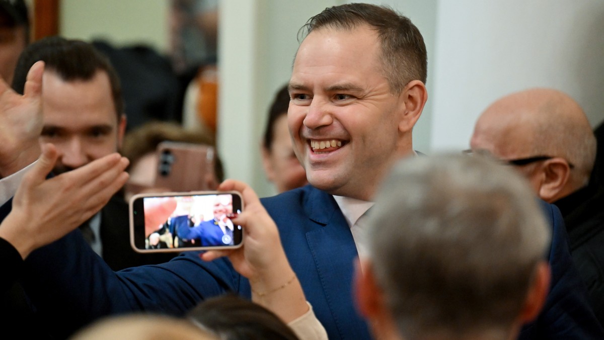 Ekspert wskazuje na możliwy zwrot w kampanii prezydenckiej PiS i wycofanie kandydata na prezydenta [Źródło: Onet]
