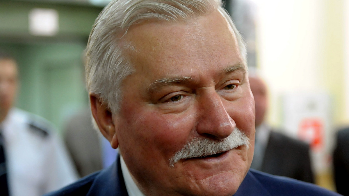 Były prezydent Lech Wałęsa odbierze jutro honorowe obywatelstwo województwa kujawsko-pomorskiego. Dotychczas jedyne tego rodzaju wyróżnienie otrzymał prymas senior Józef Glemp.