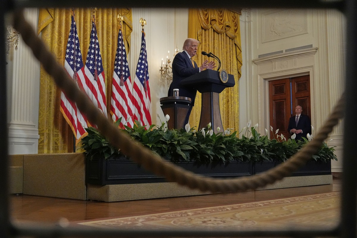 Donald Trump ogłasza "potężną umowę" i niższe cła. W grze 550 mld dol.