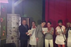 Zobacz, jak Ewa Kopacz śpiewa piosenkę Czerwonych Gitar. WIDEO