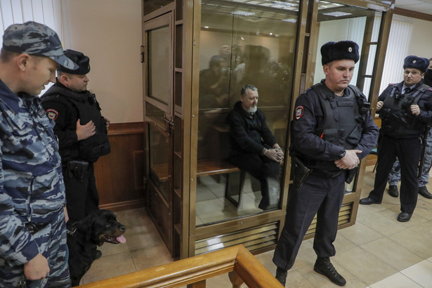 Igor Girkin (Striełkow) podczas ogłaszania wyroku