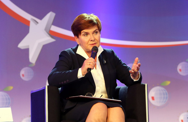 Beata Szydło chce więcej wydawać na armię. Skąd wziąć 15 miliardów złotych?