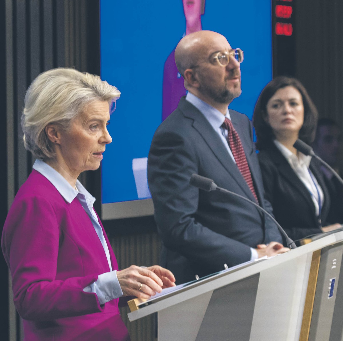 Ursula von der Leyen i Charles Michel w Brukseli.