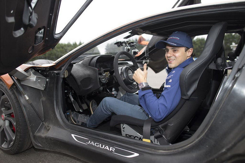 Felipe Massa za kierownicą Jaguara C-X75