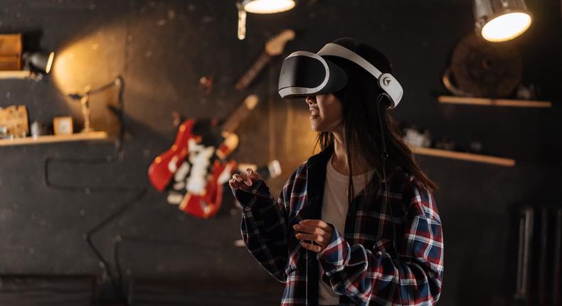 Explore Virtual Reality Benefits For Marketing Campaign