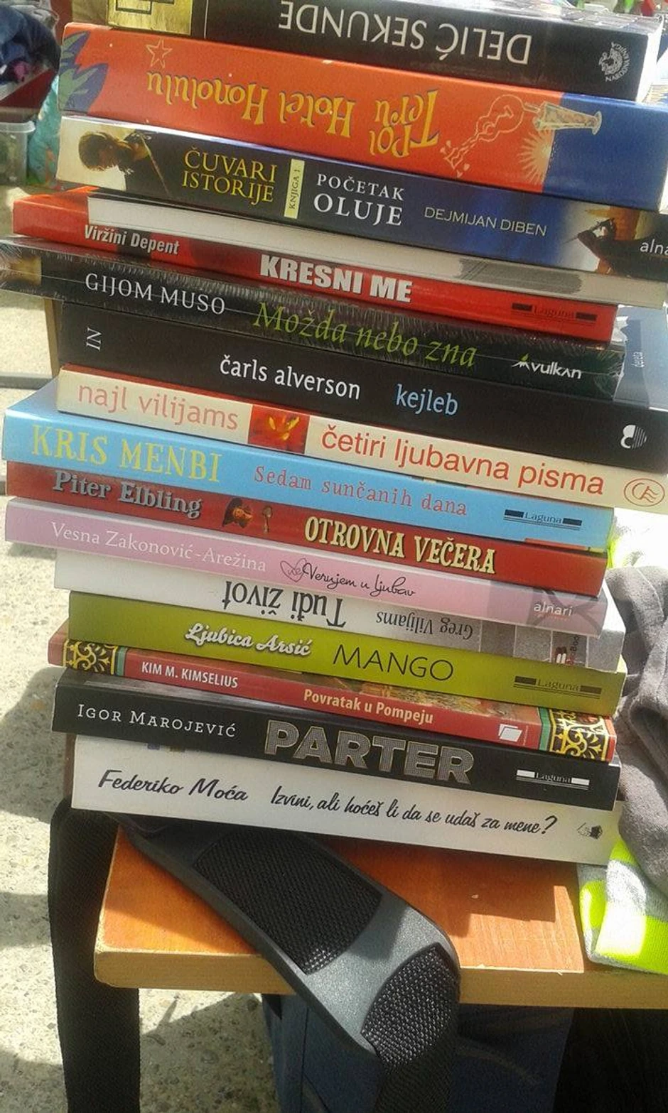 Polovne knjige čekaju nove čitaoce