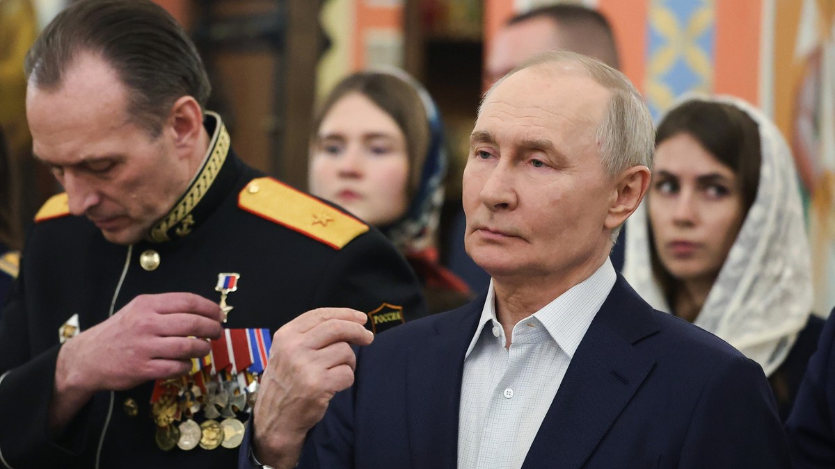 Vladimir Putin u Crkvi Svetog Georgija Pobedonosca na pravoslavni Božić