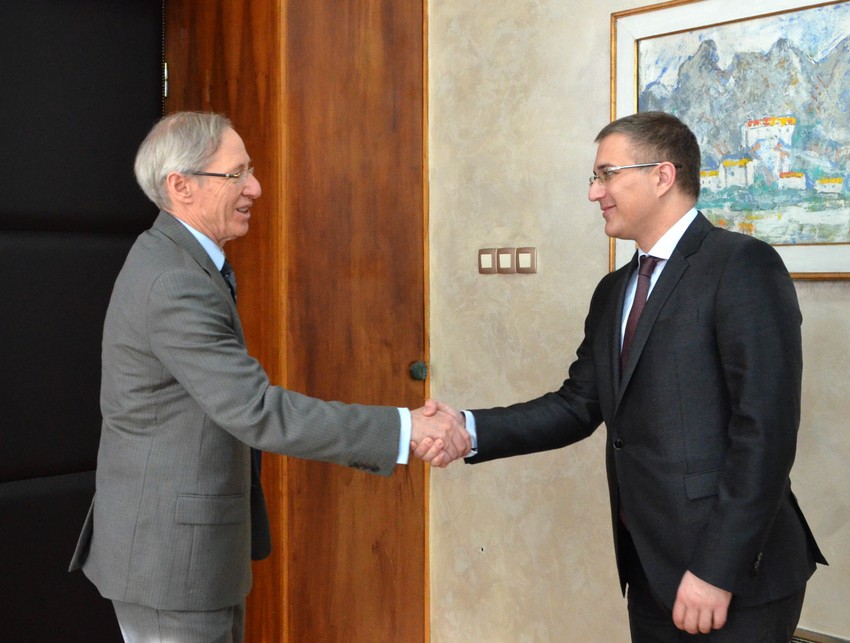 Ministar Stefanović i ambasador Kirbi