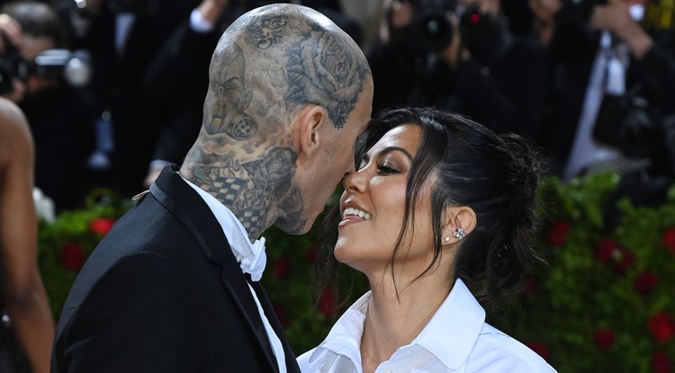 Kourtney Kardashian és Travis Barker