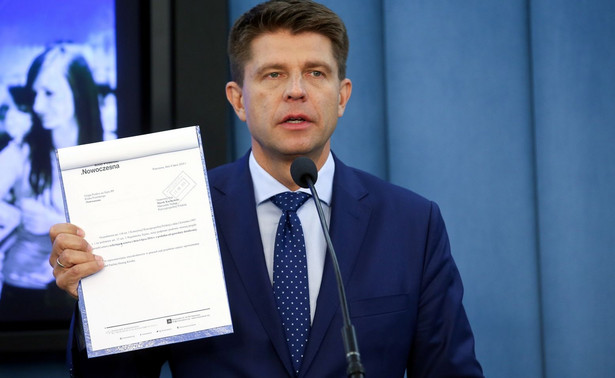 Petru: Niemal cała Rada Ministrów do wymiany. Jest tylko jeden wyjątek