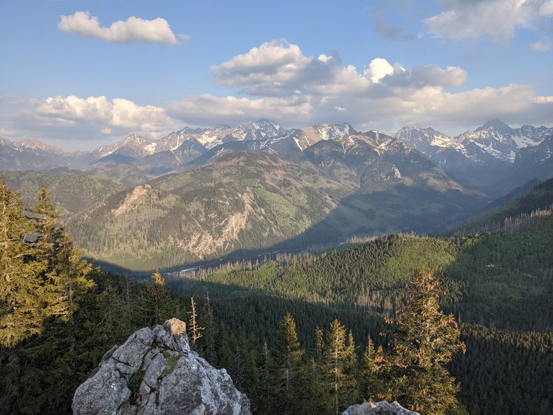 Widok na Tatry Wysokie z Gęsiej Szyi