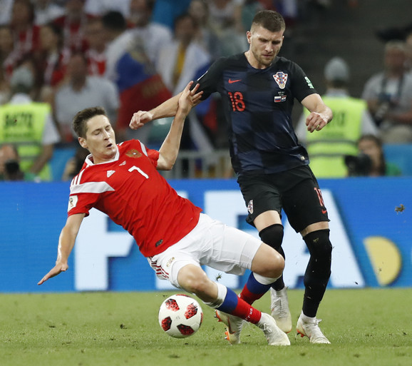   Ante Rebić [19659006] Photo: Tanjug / AP </span>
    </div><figcaption>  Ante Rebić </figcaption></figure>
<p>  the situation around the injured Vrsaljka is not the only problem with the Croatian strategist, since the last training in the semifinal was missed by Ante Rebić, the Croatian portal "Index.hr" has been forwarded.If the attacker Ajntr ahta is not ready for the match with "Gordim Albion", it is clear that the "fire" will be a big problem. </p>
<figure>
<div class=