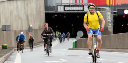 Rowerzyści pokonali tunel. Zobacz jak świętowano urodziny przeprawy pod Martwą Wisłą